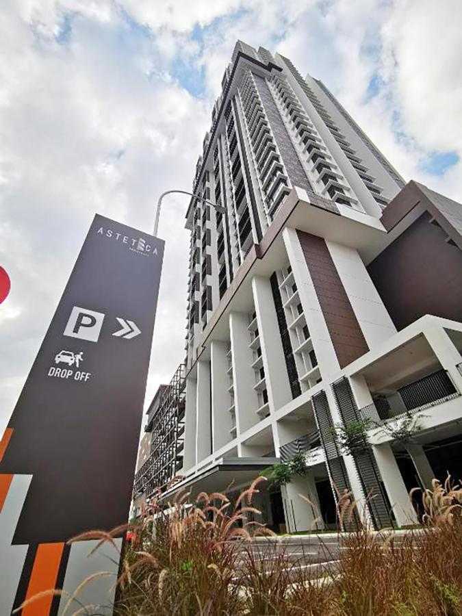 Mines Astetica Lake View Condo Seri Kembangan V1 Ngoại thất bức ảnh
