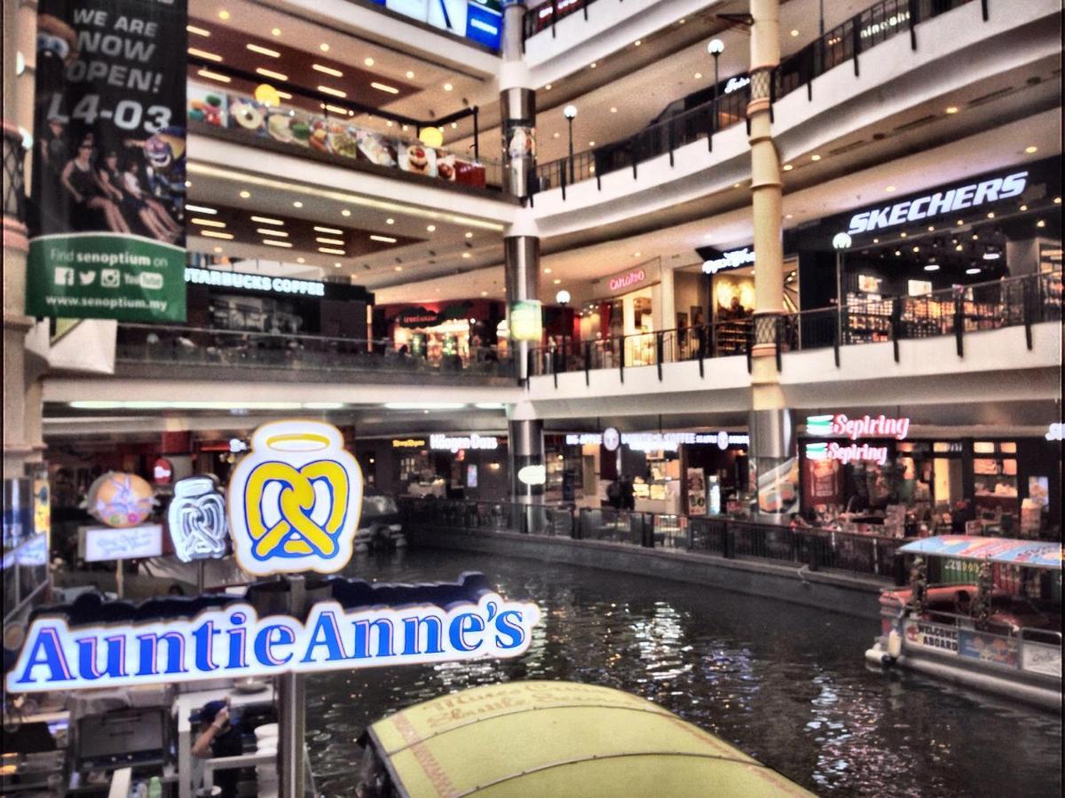 Mines Astetica Lake View Condo Seri Kembangan V1 Ngoại thất bức ảnh