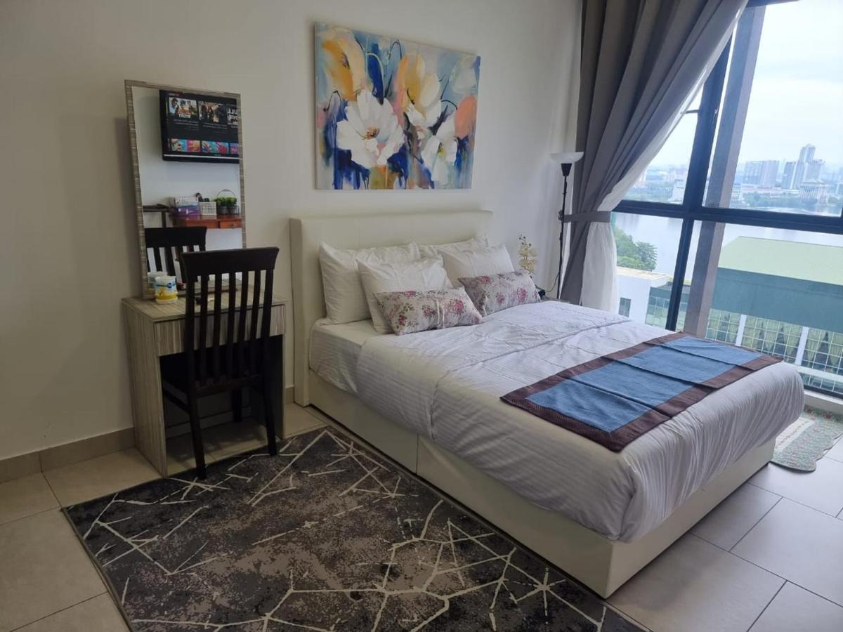 Mines Astetica Lake View Condo Seri Kembangan V1 Ngoại thất bức ảnh